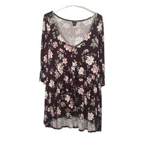 Torrid Womens Hi Low Tunic Size 4 Burgundy Floral Button Up Stretch 3/4 Sleeve